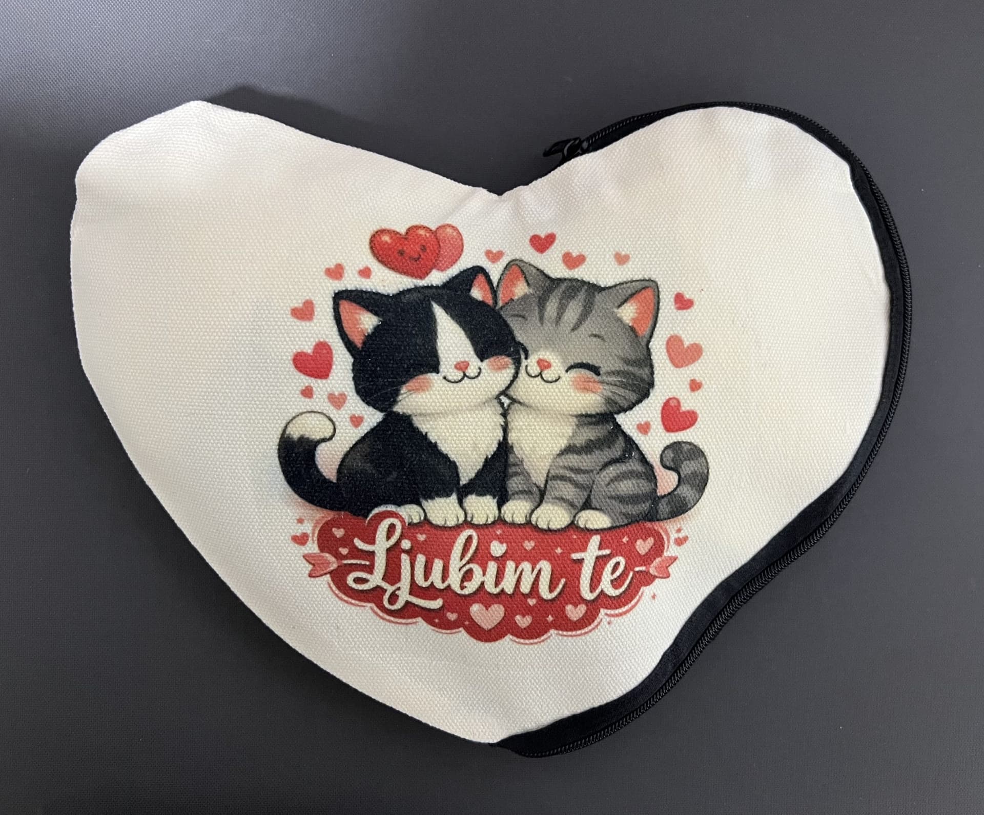 Toaletna torbica v obliki srca »Ljubim te«