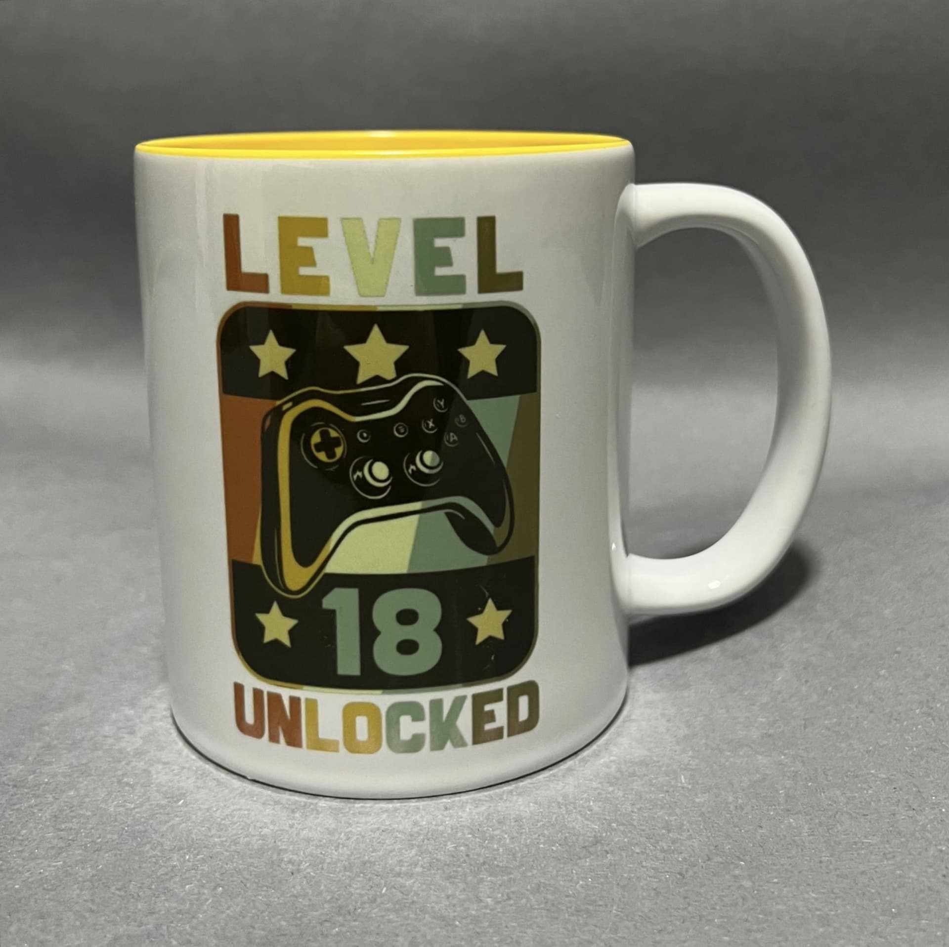 Skodelica za 18 let – »Level 18 unlocked«